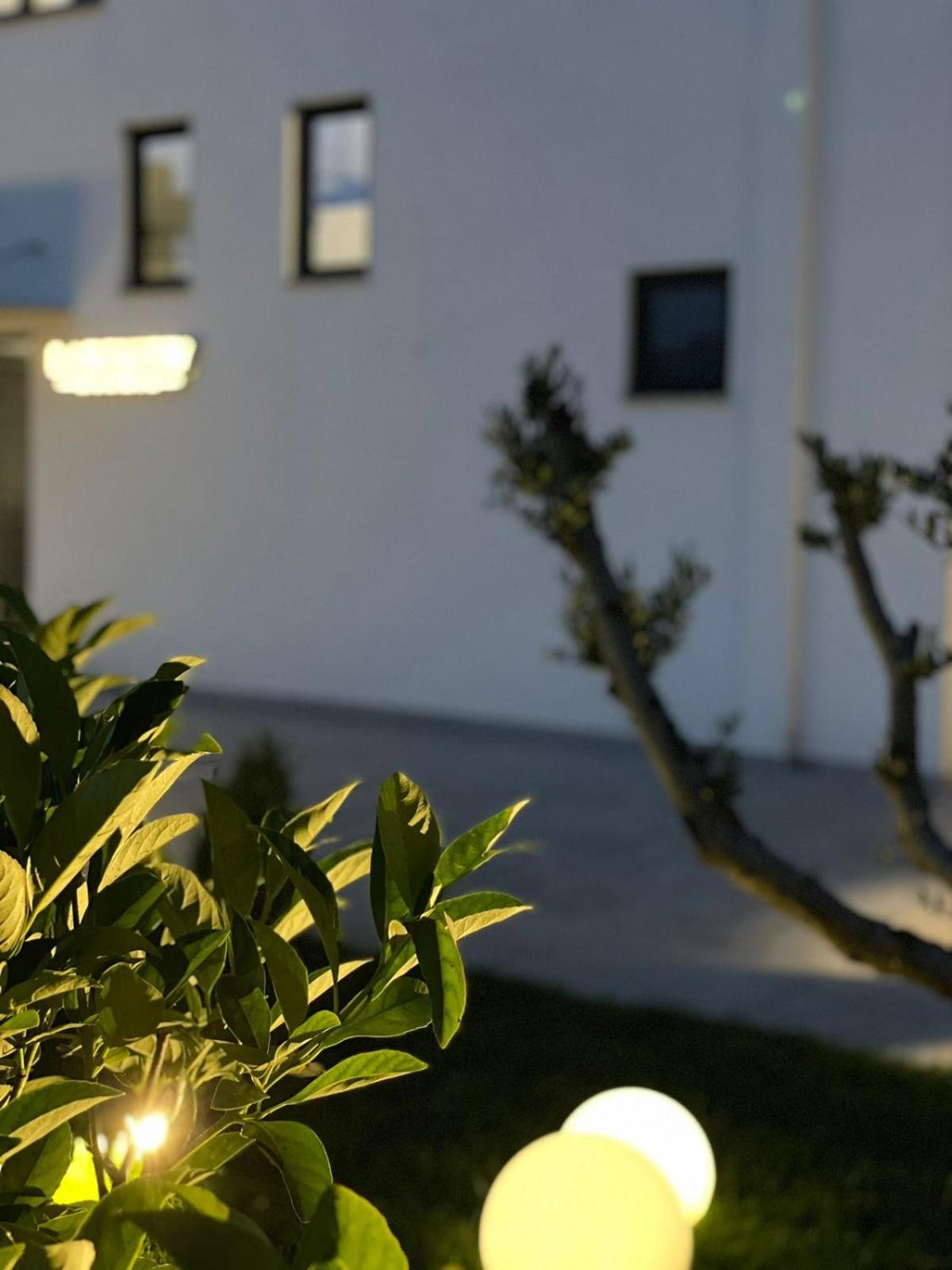 Lake View Rooms Ksamil Exterior photo