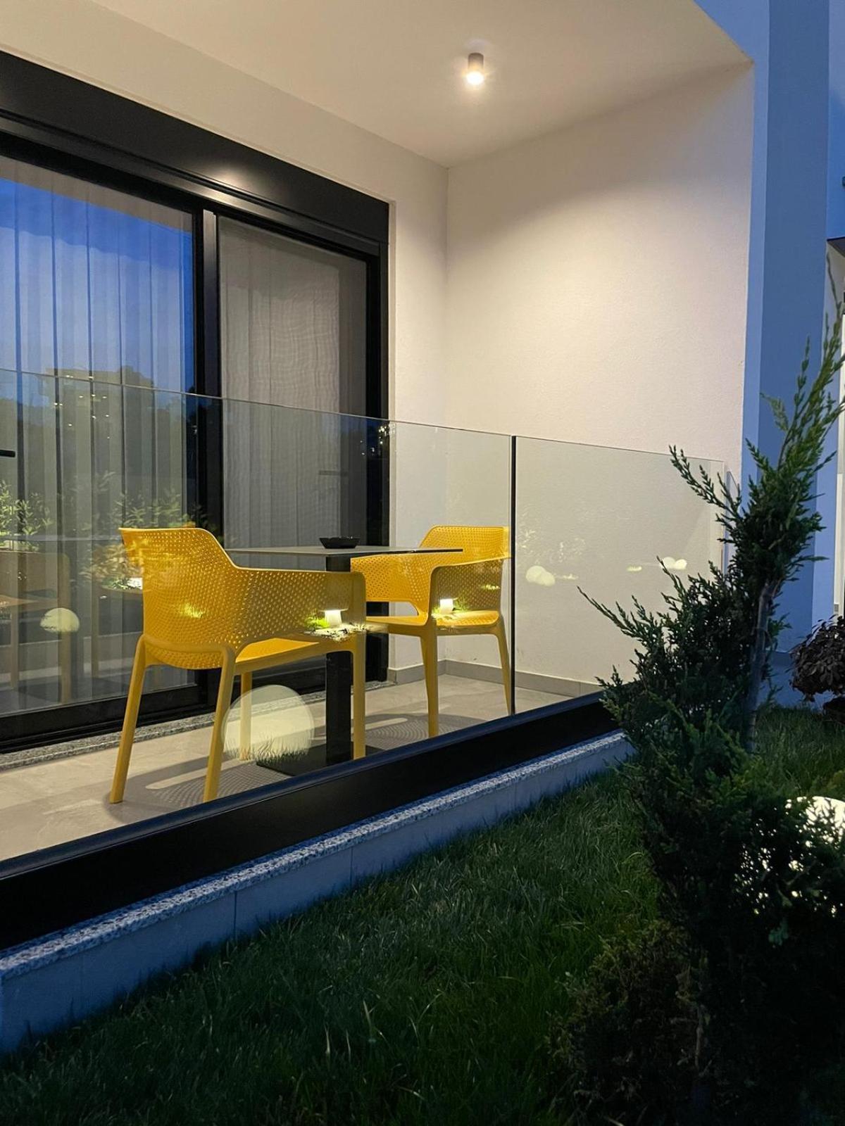 Lake View Rooms Ksamil Exterior photo