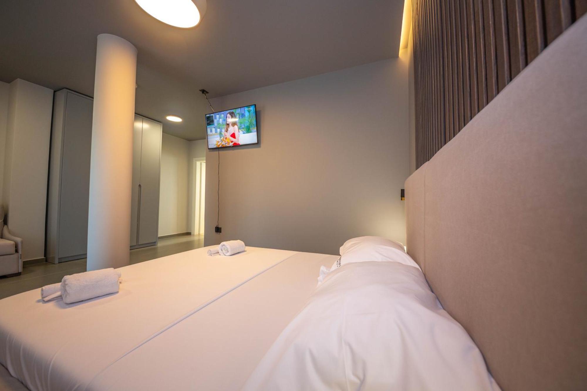 Lake View Rooms Ksamil Exterior photo