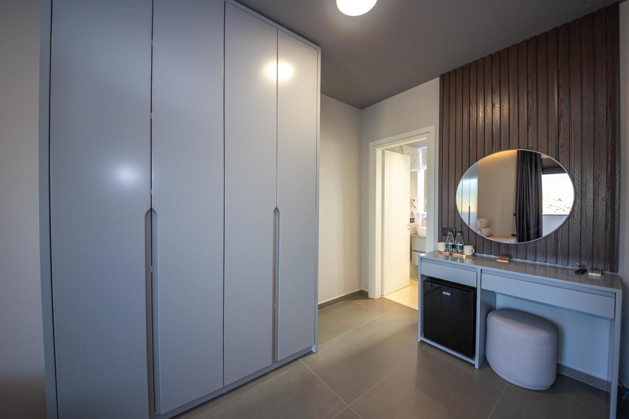 Lake View Rooms Ksamil Exterior photo