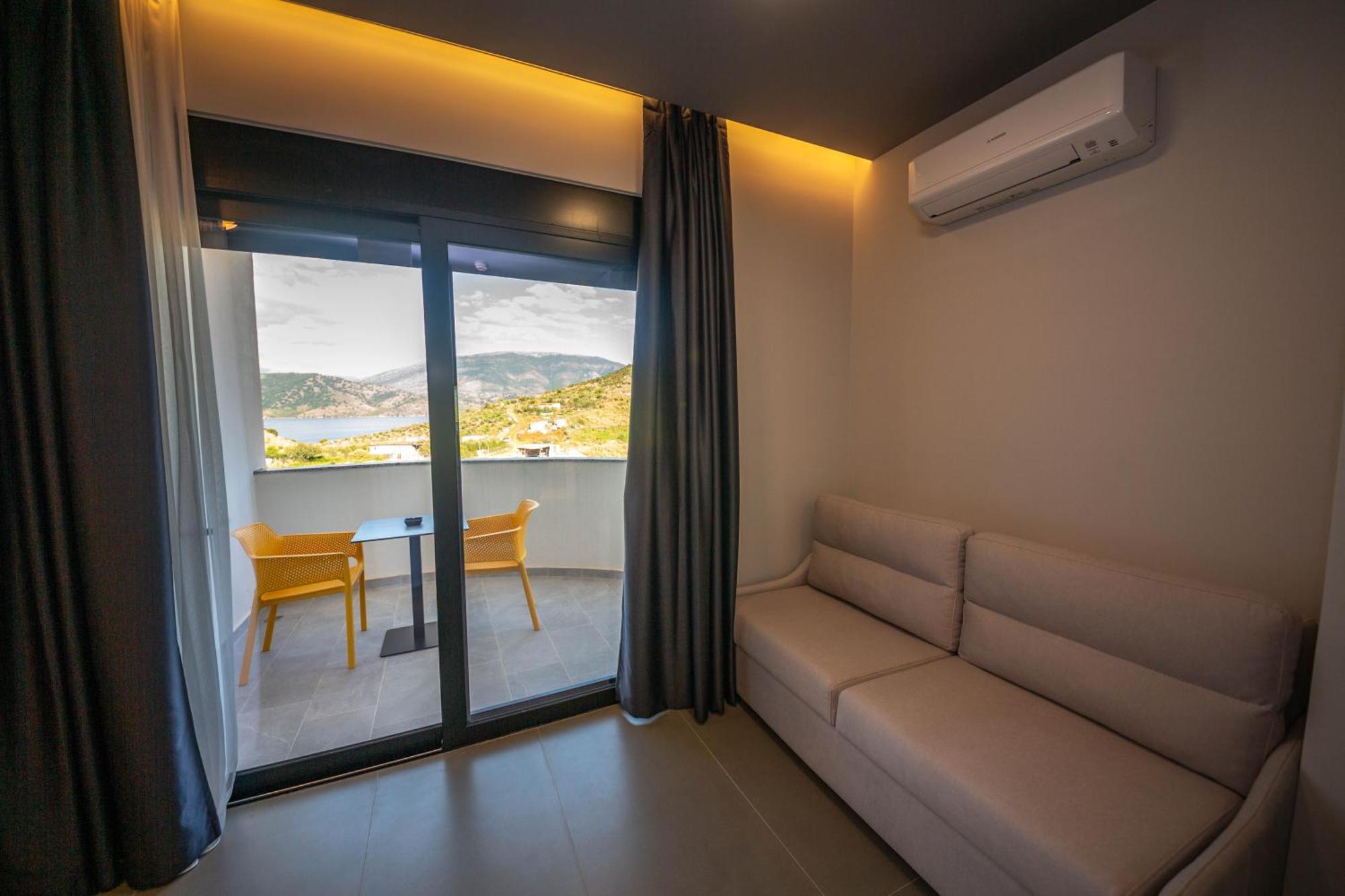 Lake View Rooms Ksamil Exterior photo