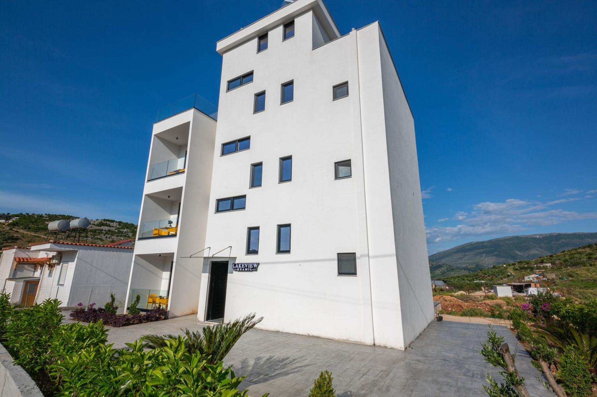 Lake View Rooms Ksamil Exterior photo