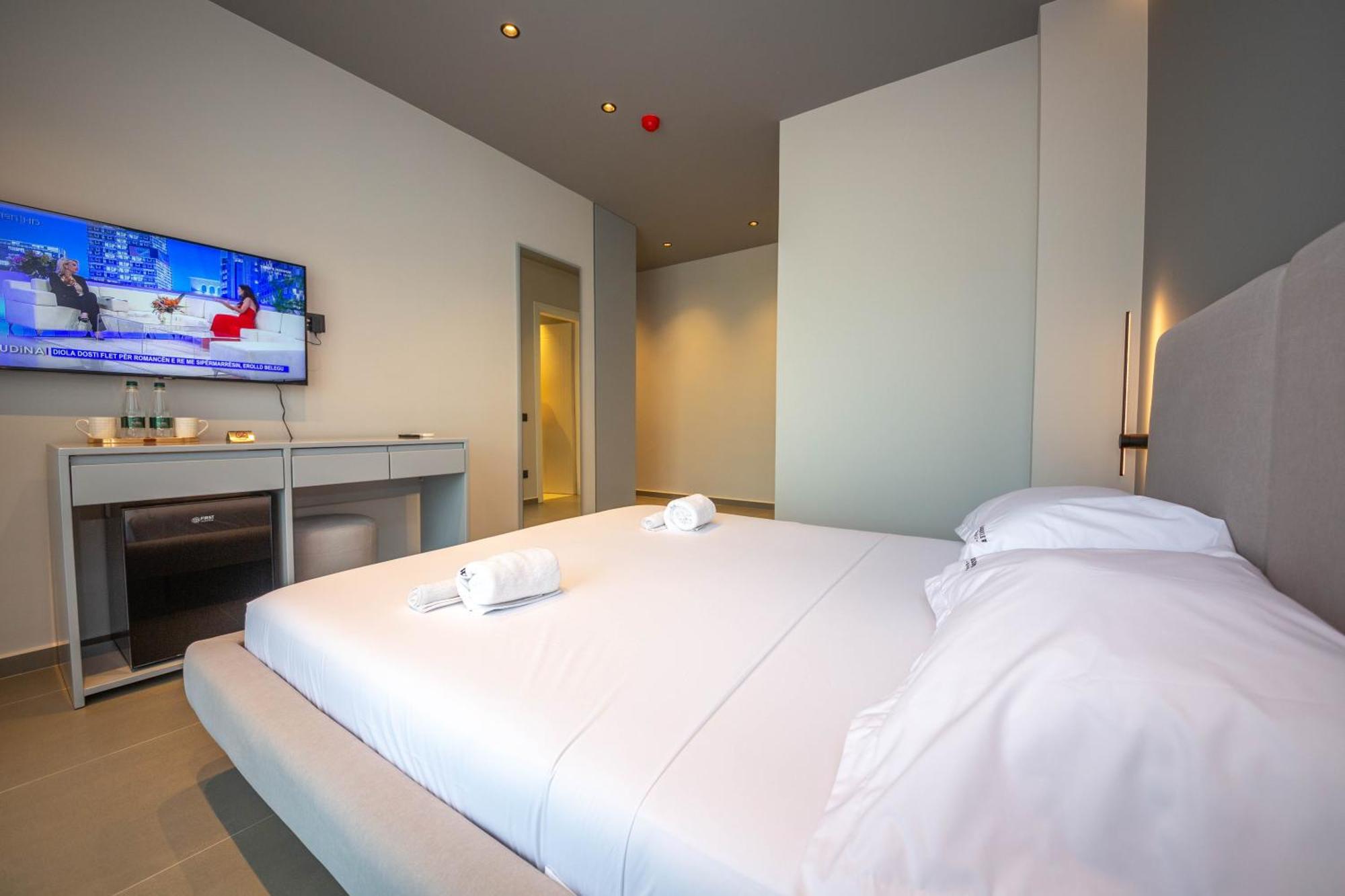 Lake View Rooms Ksamil Exterior photo