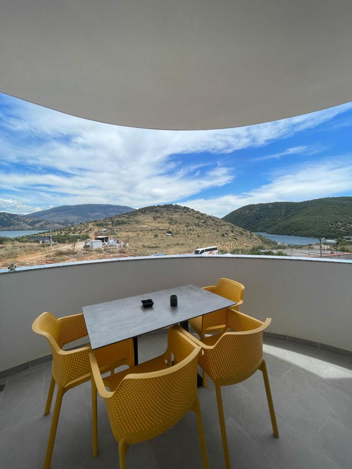 Lake View Rooms Ksamil Exterior photo