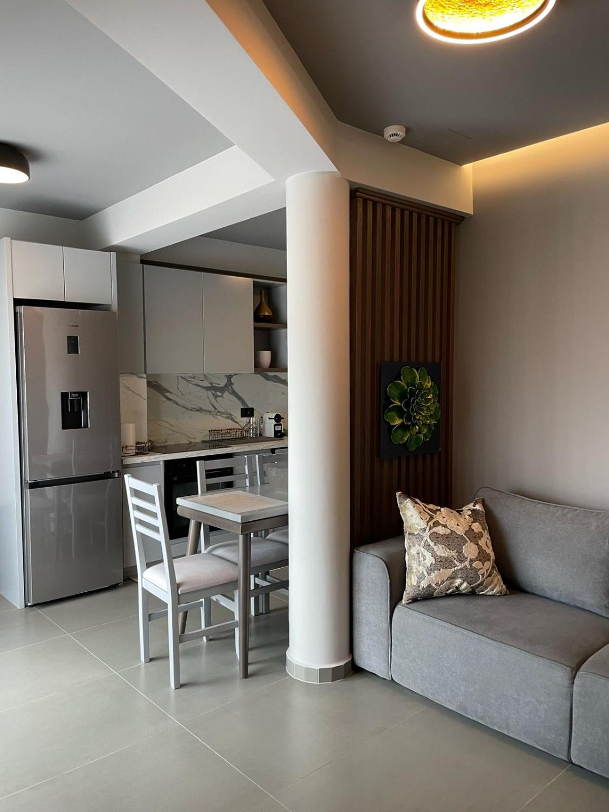 Lake View Rooms Ksamil Exterior photo